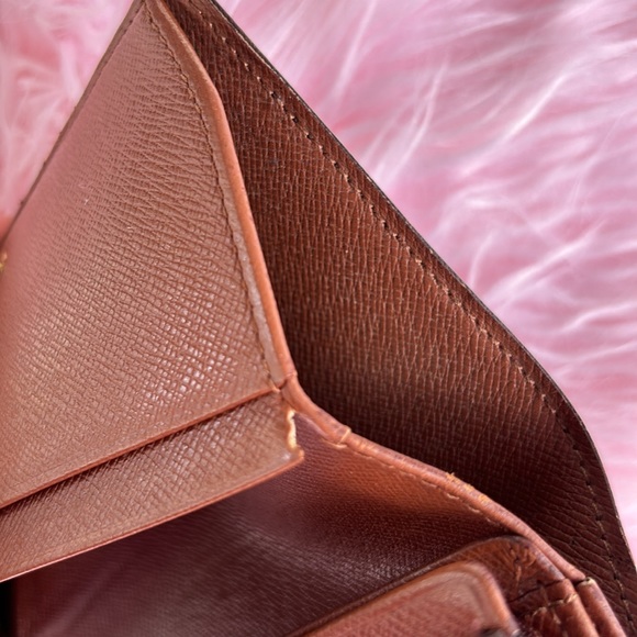 Louis Vuitton Wallet - Picture 10 of 16